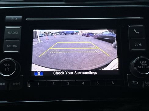 Used 2019 Honda CR-V LX image 22