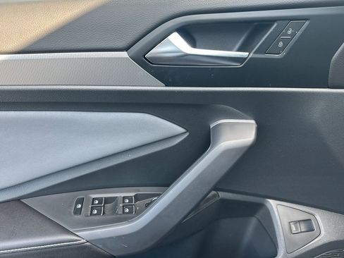 New 2026 Volkswagen Jetta SE image 11