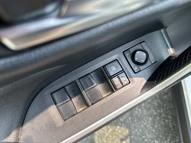 Used 2019 Toyota RAV4 XLE w/ Convenience Package AWD/4WD image 11