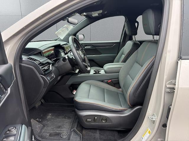 Used 2026 GMC Acadia AT4 AWD/4WD image 25