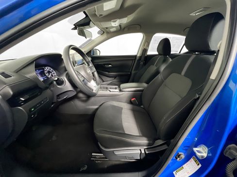 Used 2024 Nissan Sentra SV FWD image 14