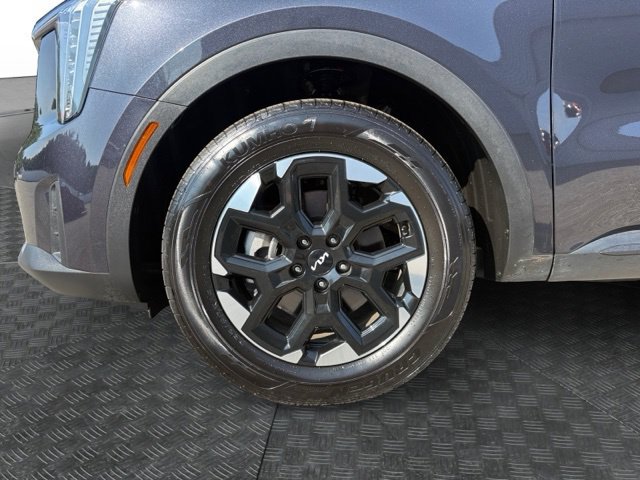 Used 2025 Kia Sorento S FWD image 14
