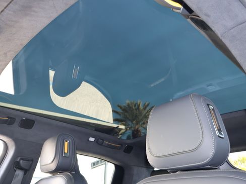 Used 2023 Rivian R1T Adventure image 5