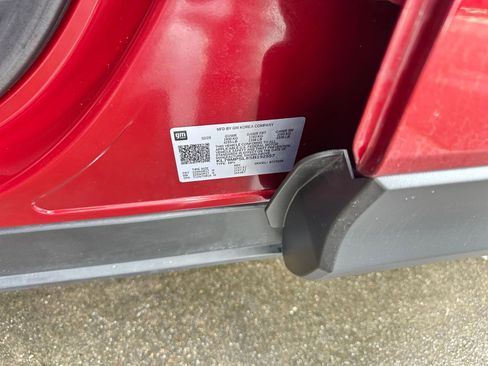 Used 2025 Chevrolet TrailBlazer LT image 29