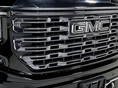 Used 2023 GMC Sierra 1500 Denali Ultimate image 37