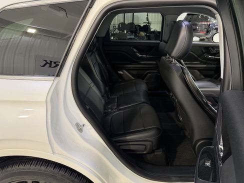 Used 2022 Lincoln Corsair Reserve image 13