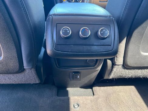 Used 2016 Chevrolet Traverse LT w/ Style and Technology Package AWD/4WD image 23