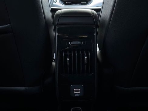 Used 2025 Jeep Compass Limited AWD/4WD image 12