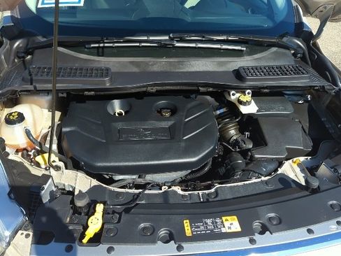 Used 2017 Ford Escape SE w/ Equipment Group 201A image 25
