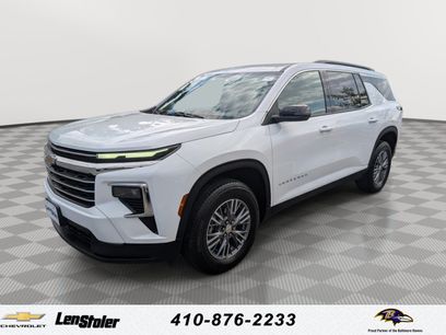 Used 2025 Chevrolet Traverse LT