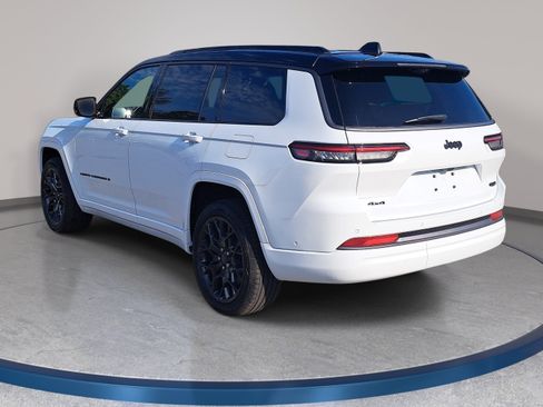 New 2026 Jeep Grand Cherokee L Summit image 7