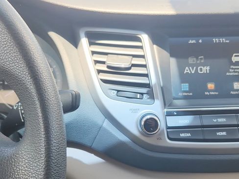 Used 2018 Hyundai Tucson SEL AWD/4WD image 17