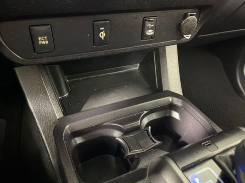 Certified 2016 Toyota Tacoma TRD Sport w/ Towing Package image 30