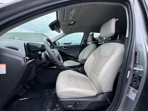 Used 2023 Kia Niro EX FWD image 15