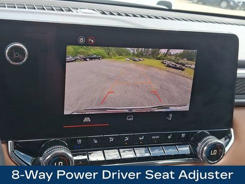 Used 2025 GMC Canyon AT4 w/ AT4 Premium Package AWD/4WD image 11