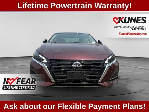 Used 2025 Nissan Altima 2.5 SV FWD image 3