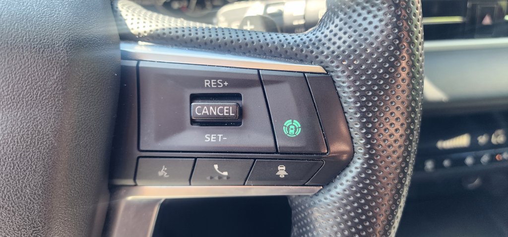 Used 2024 Mitsubishi Outlander SE Black Edition FWD image 29