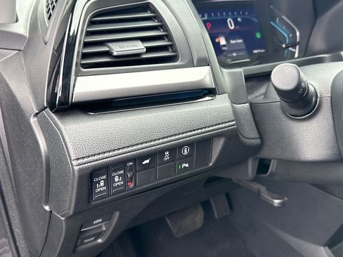 Certified 2023 Honda Odyssey Touring image 25