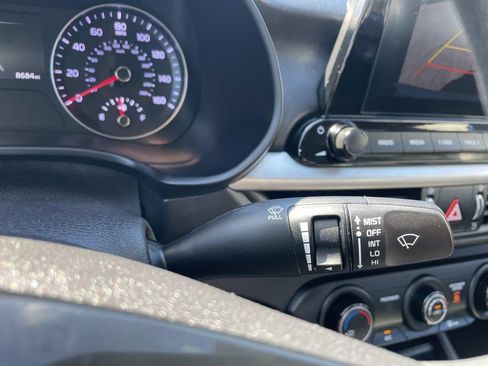 Used 2024 Kia Forte LXS FWD image 29