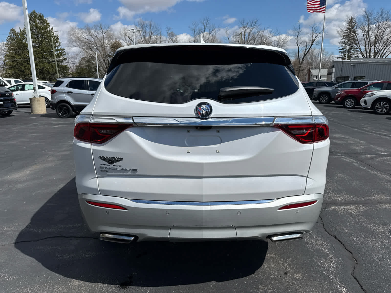 Used 2023 Buick Enclave Essence w/ Experience Buick Package AWD/4WD image 4