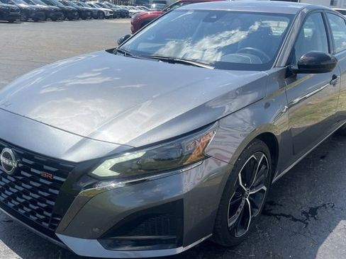 Used 2024 Nissan Altima 2.5 SR image 4