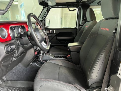Used 2020 Jeep Wrangler Rubicon w/ Uconnect 4C Nav & Sound Group AWD/4WD image 10
