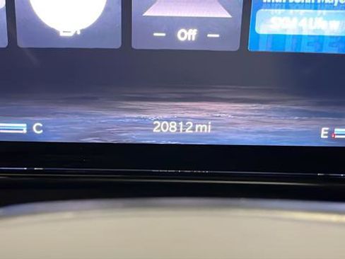 Used 2024 Jeep Grand Wagoneer Series III w/ HD Trailer Tow Package image 10