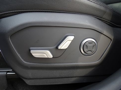 Used 2024 Hyundai Santa Fe Limited image 10