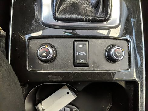 Used 2014 INFINITI QX70 AWD w/ Premium Package image 21