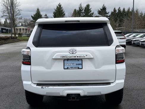 Used 2017 Toyota 4Runner SR5 image 7