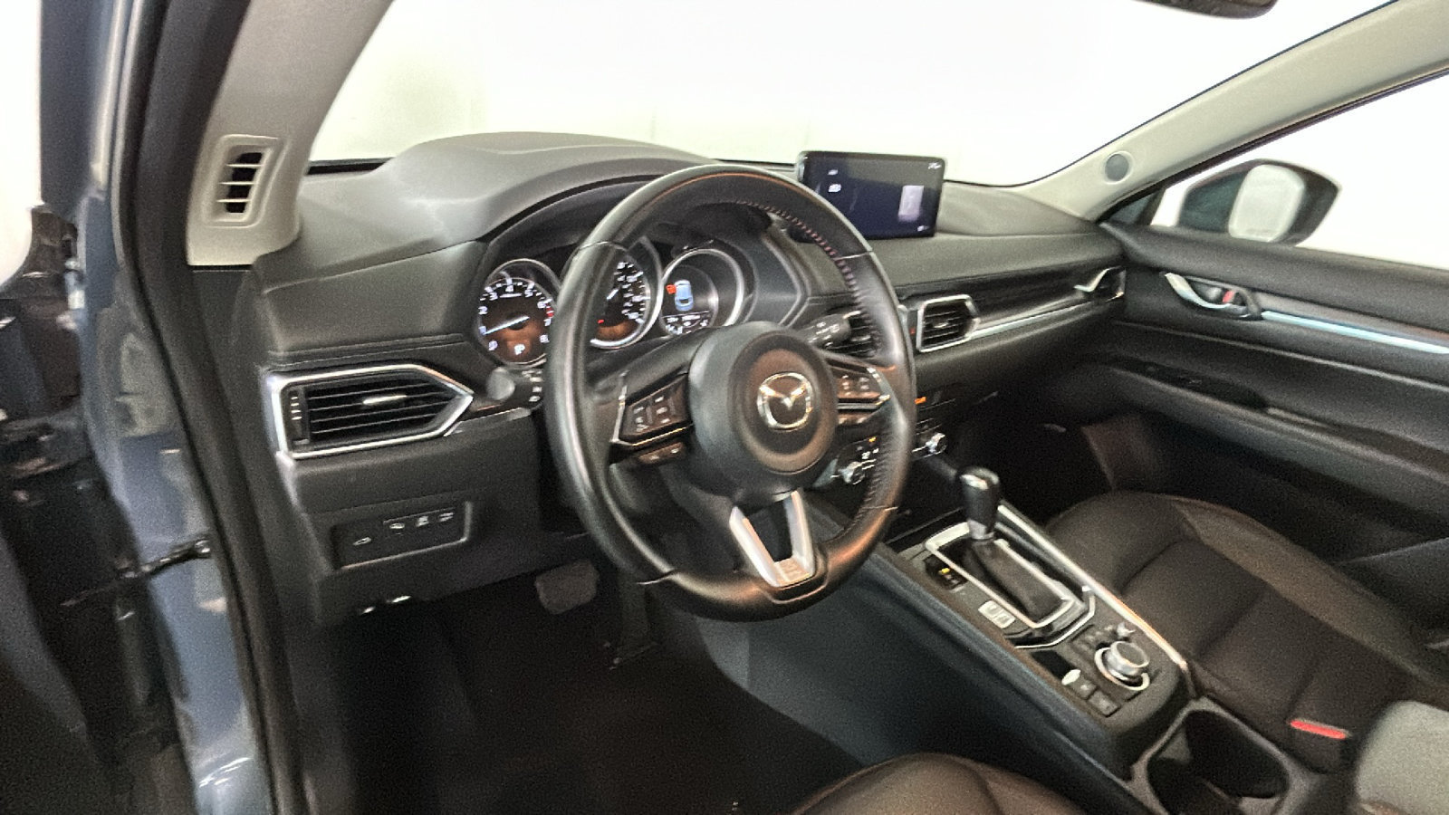 Used 2025 MAZDA CX-5 Carbon Edition AWD/4WD image 16
