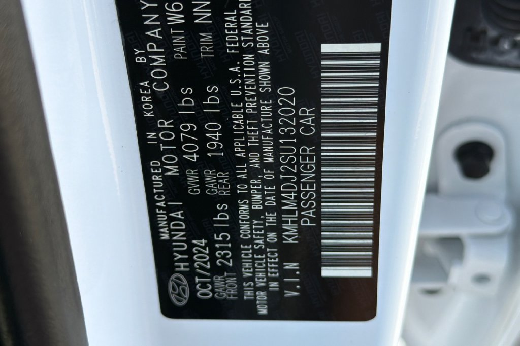 Certified 2025 Hyundai Elantra SEL w/ Cargo Package FWD image 28