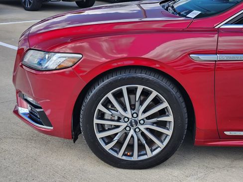 Used 2017 Lincoln Continental Select w/ Climate Package AWD/4WD image 8