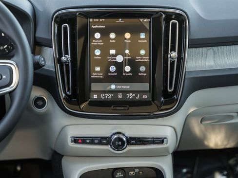 New 2026 Volvo XC40 B5 Plus w/ Protection Package Premier image 21