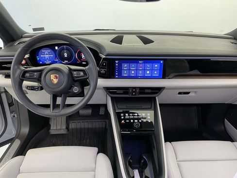 Used 2025 Porsche Macan 4 Electric image 26