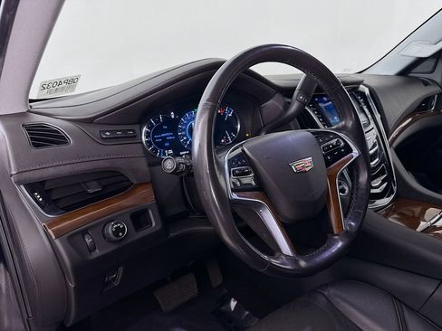 Used 2019 Cadillac Escalade Premium Luxury image 9