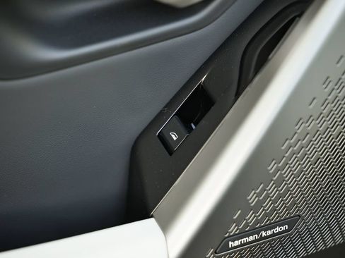 New 2027 BMW i5 eDrive40 RWD image 24