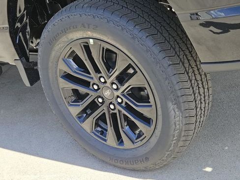 New 2025 Ford F150 Lariat w/ Equipment Group 501A Mid image 8