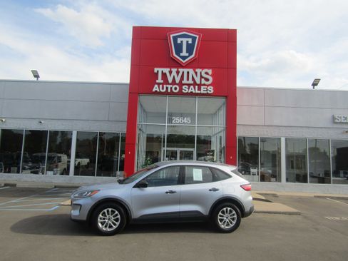Used 2022 Ford Escape S FWD image 1