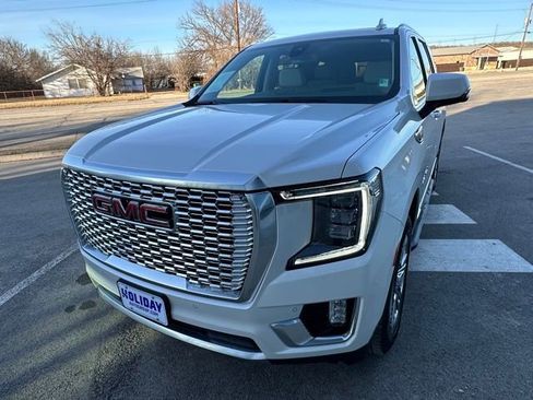 Used 2021 GMC Yukon Denali image 15