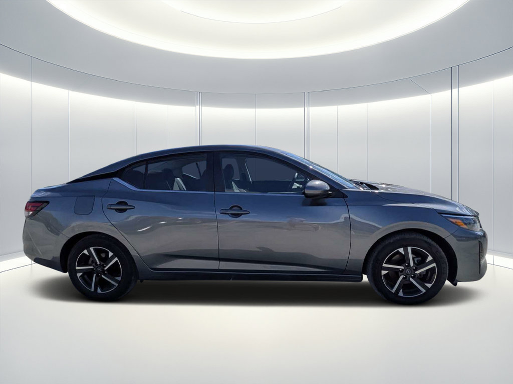 Used 2025 Nissan Sentra SV FWD image 3