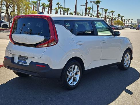 Used 2022 Kia Soul LX w/ Technology Package FWD image 5