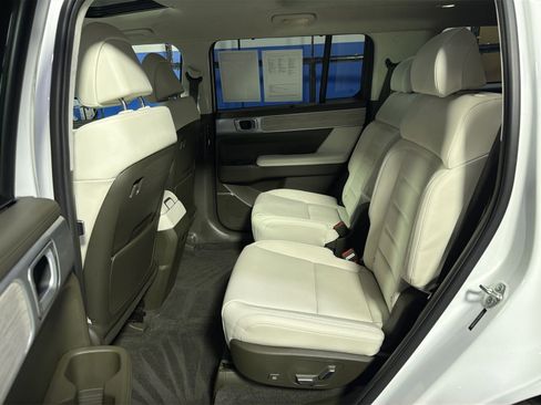 Used 2024 Hyundai Santa Fe Calligraphy AWD/4WD image 30