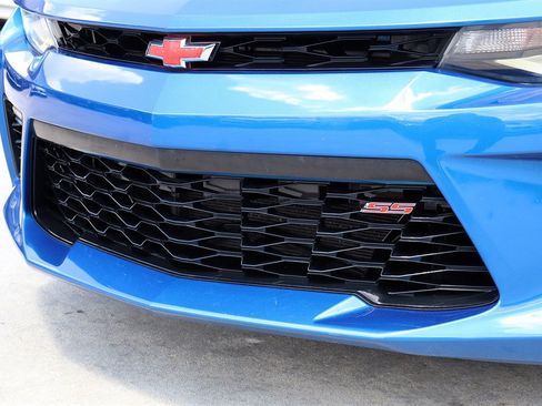 Used 2016 Chevrolet Camaro SS RWD image 10
