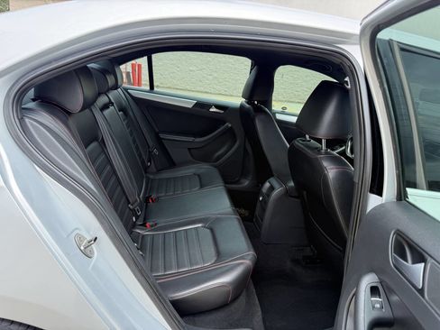 Used 2013 Volkswagen Jetta GLI Autobahn FWD image 15