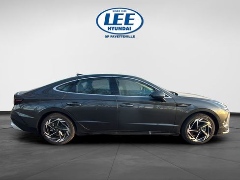 New 2026 Hyundai Sonata SEL FWD image 6