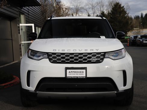 Certified 2025 Land Rover Discovery S AWD/4WD image 4