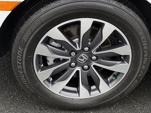 Used 2024 Honda Odyssey EX-L image 6