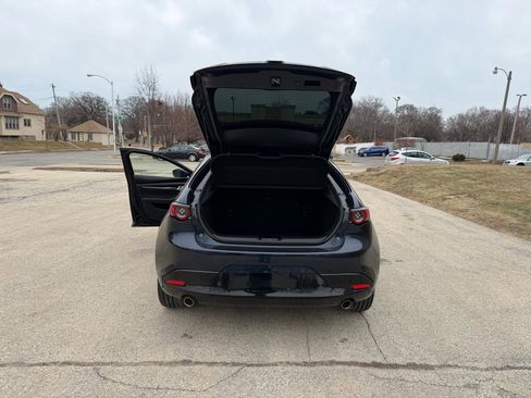 Used 2019 MAZDA MAZDA3 Hatchback w/ Premium Package image 7