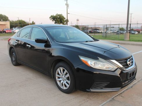 Used 2016 Nissan Altima 2.5 S FWD image 3